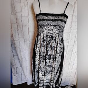 India Boutique Black and White Spaghetti Strap Midi Sundress